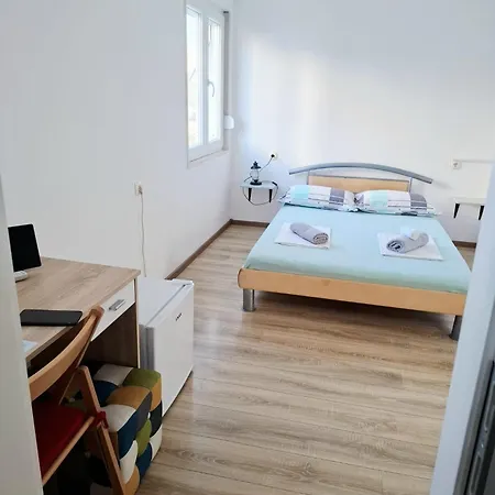Pensión Maja 3*